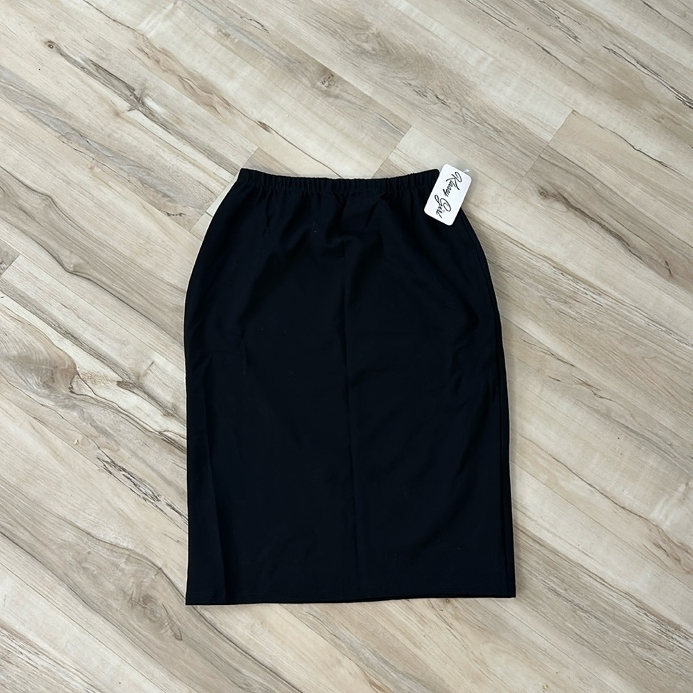 Klassy Girl Midi Skirt - M